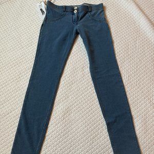 Freddy Store Low Waist Full Length WR.UP Denim Light Blue + Yellow Stitching